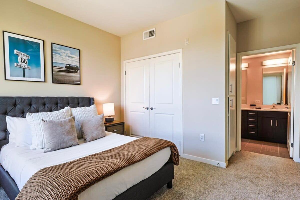 Huge And Modern 3 Bdr And 2 Bth Townhouse In La! * Los Angeles