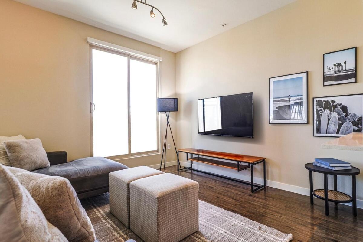 Huge And Modern 3 Bdr And 2 Bth Townhouse In La! Los Angeles